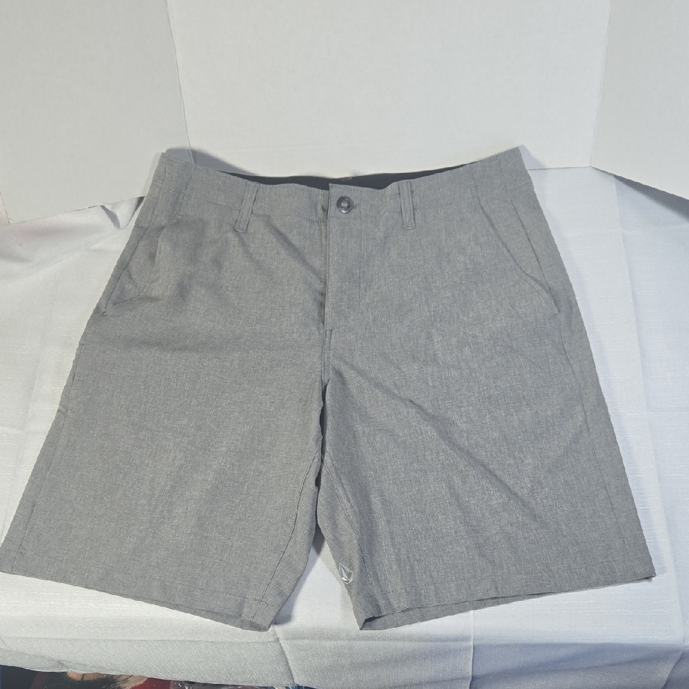 Volcom Shorts Mens 34 Gray Surf & Turf 4 Way Stretch Hybrid Casual Boardshort